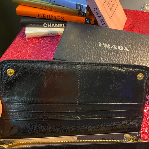 Authentic Prada Vitello Calf Skin Leather Continental Bow Wallet - Picture 6 of 15